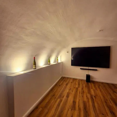 Historischer Weinkeller * Neumagen-Dhron